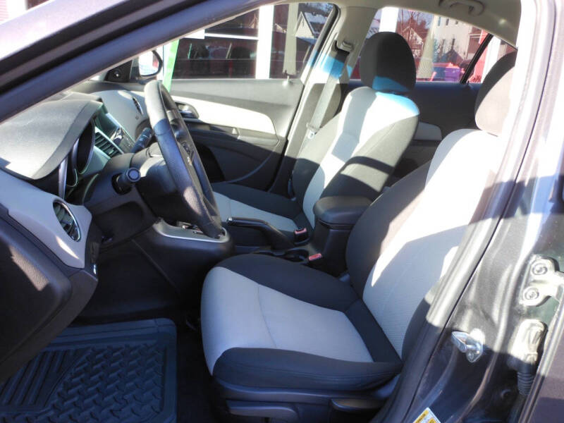 2011 Chevrolet Cruze LS