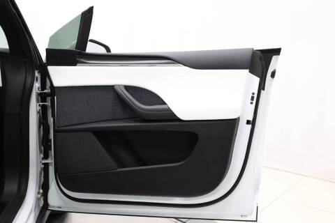 2022 Tesla Model X Plaid