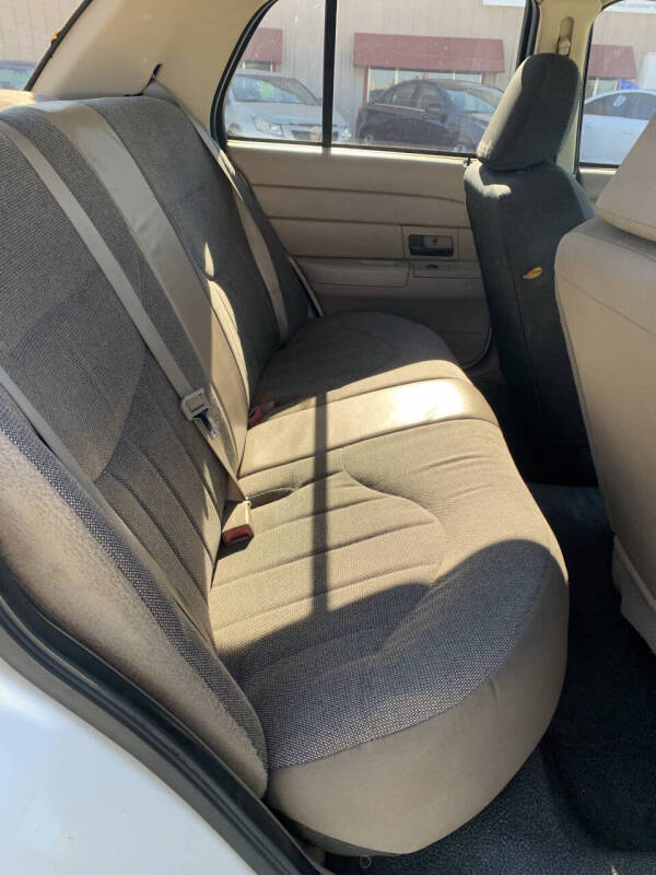 2004 Ford Crown Victoria Police Interceptor