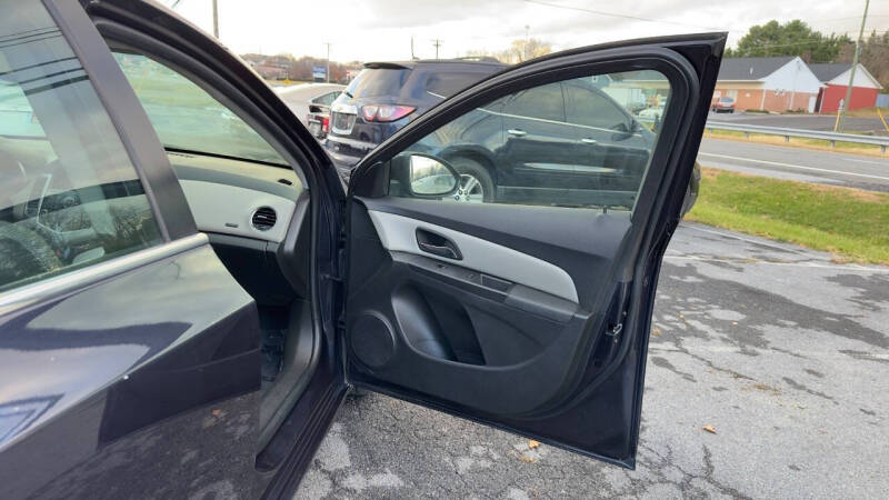 2016 Chevrolet Cruze Limited 1LT Manual