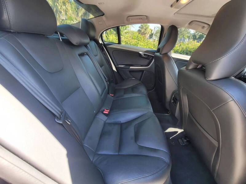 2015 Volvo S60 T5 Drive-E Platinum