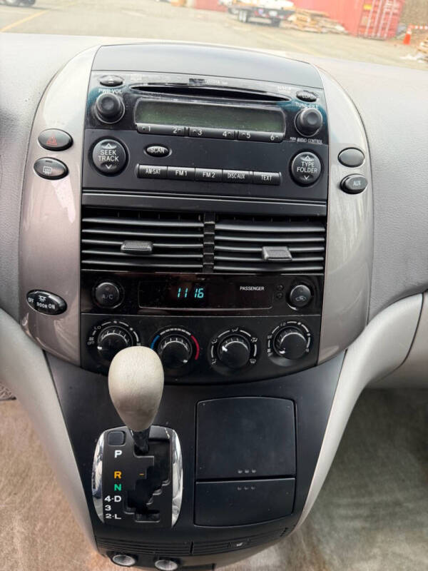 2008 Toyota Sienna LE 7-Passenger