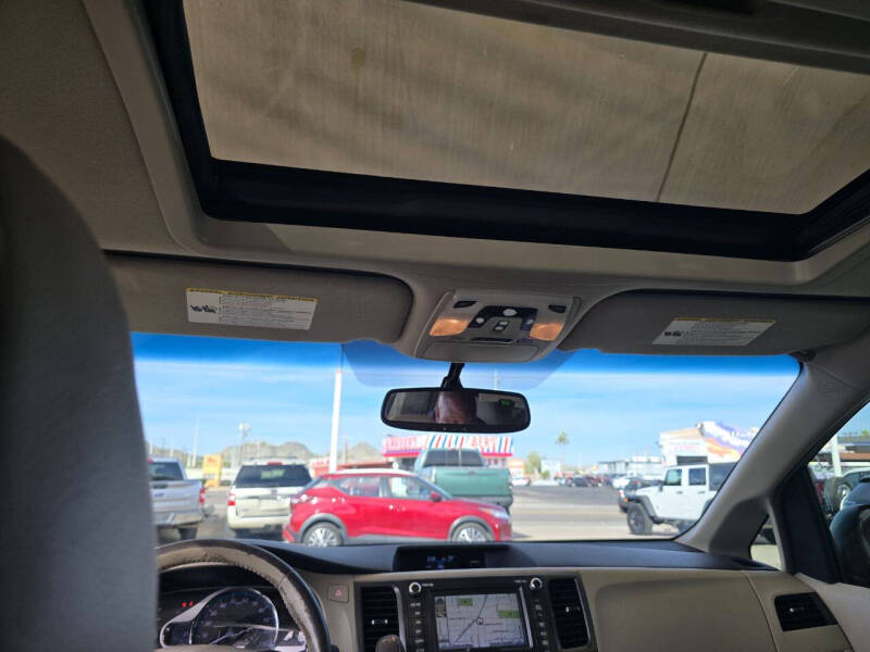 2013 Toyota Sienna XLE 8-Passenger