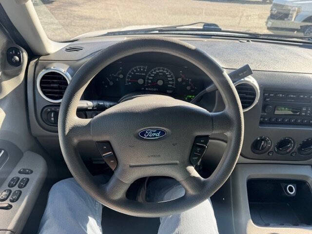 2004 Ford Expedition XLT