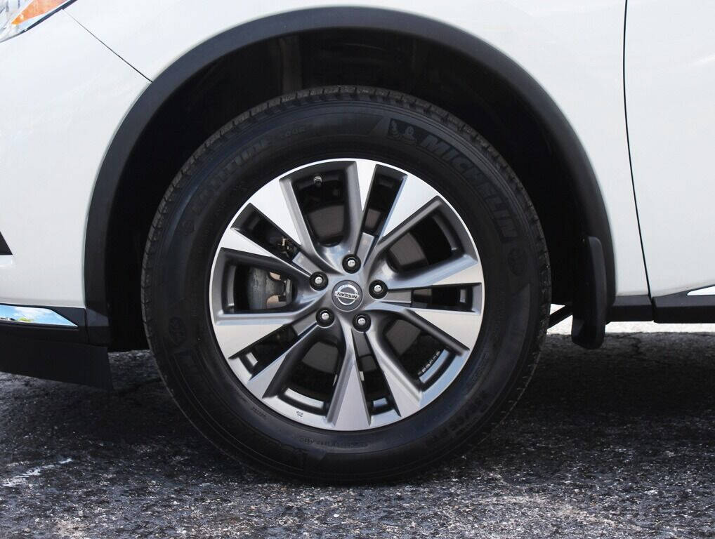 2017 NISSAN Murano SUV / Crossover - $17,995