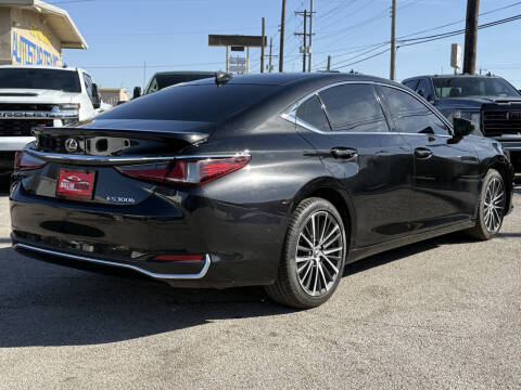 2024 Lexus ES 300h F SPORT Design