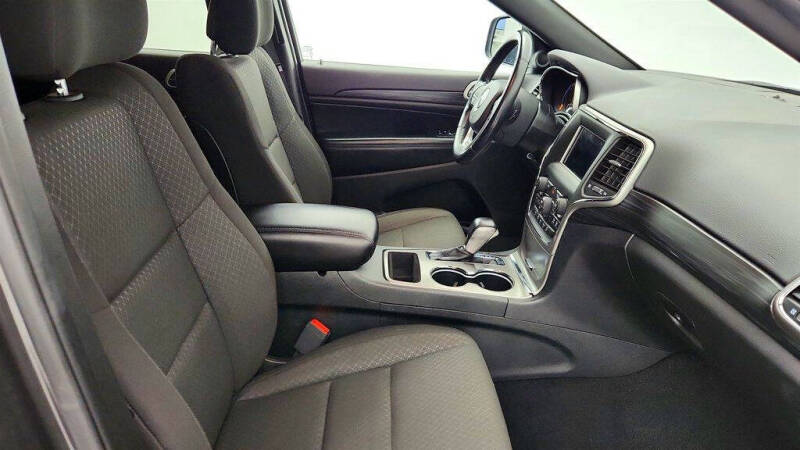 2020 Jeep Grand Cherokee Laredo E