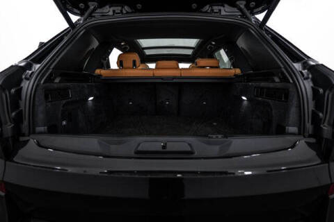 2025 BMW X5 M60i