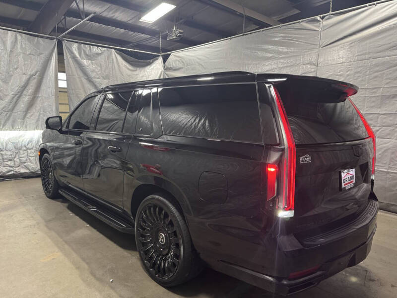 2024 Cadillac Escalade ESV Premium Luxury Platinum