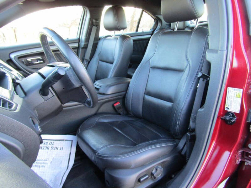 2018 Ford Taurus SEL