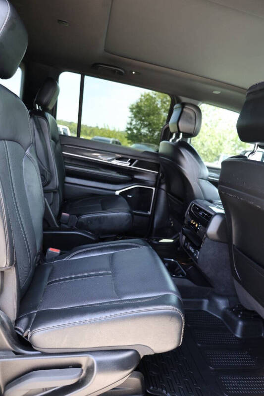 2022 Jeep Wagoneer Series III