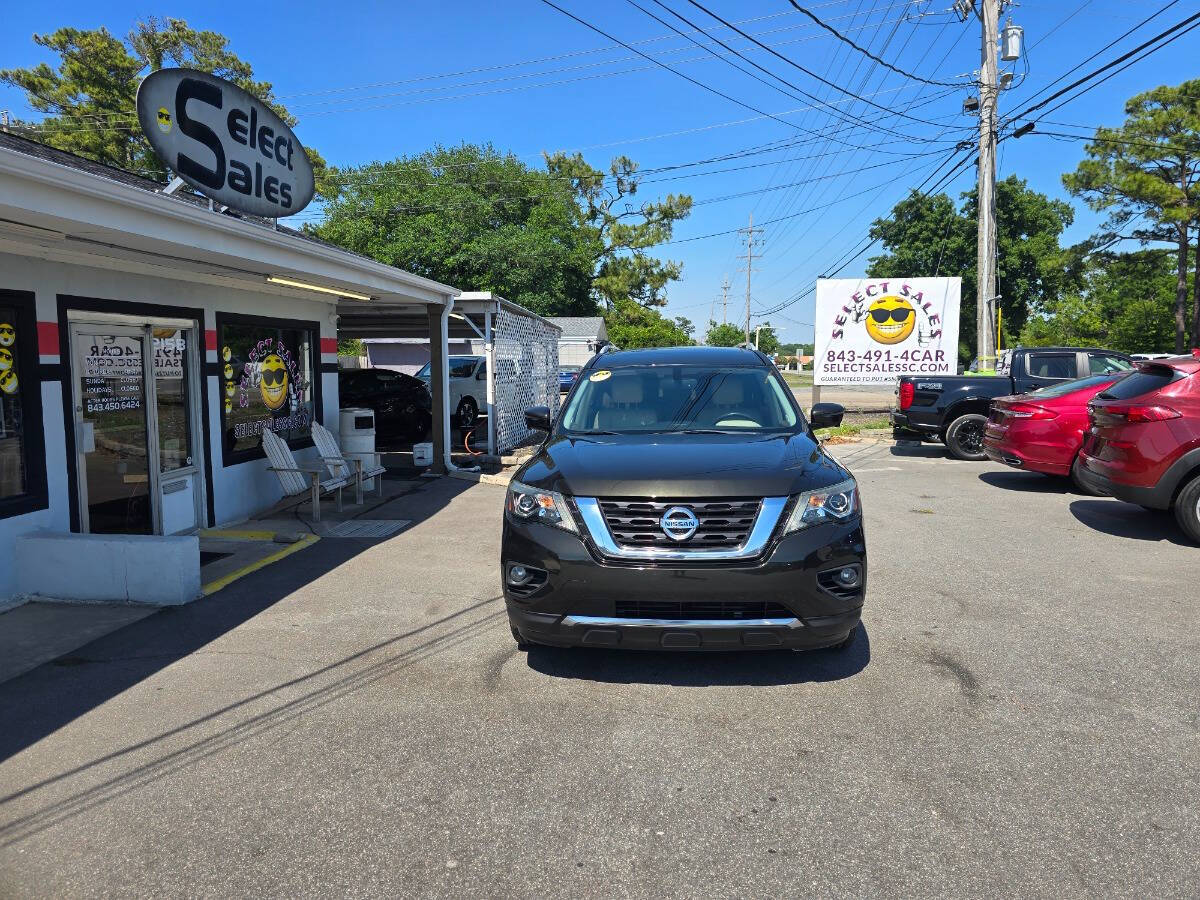 Dk. Green 2017 Nissan Pathfinder Platinum Platinum 4dr SUV 2
