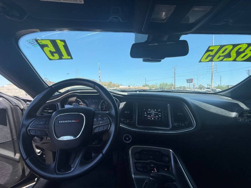 2015 Dodge Challenger SXT