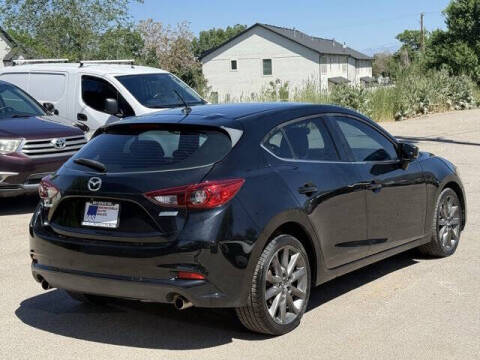 2018 Mazda MAZDA3 Touring