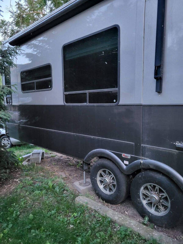 2012 Dynamax Trilogy