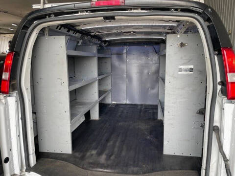 2023 GMC Savana 2500