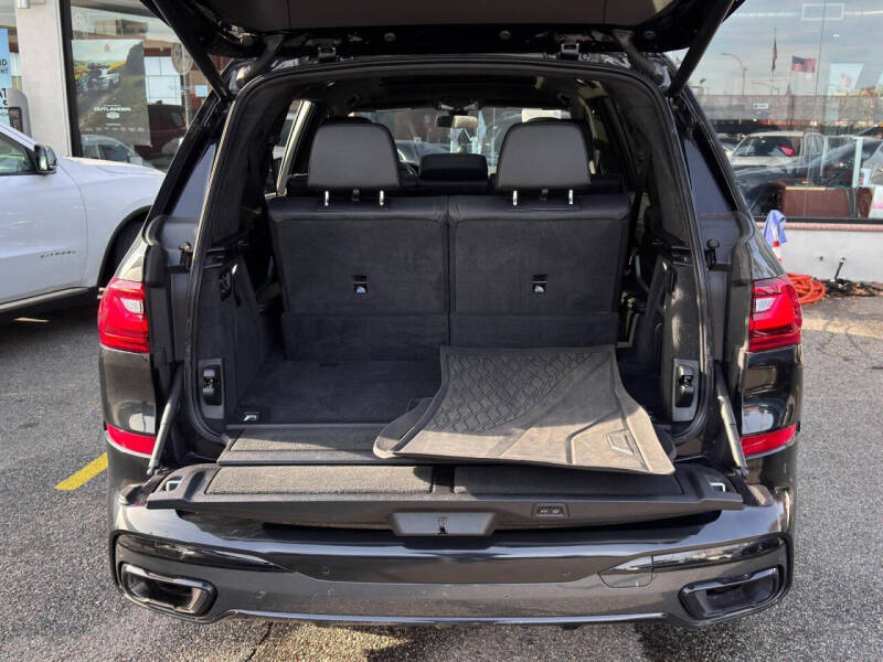 2022 BMW X7 xDrive40i