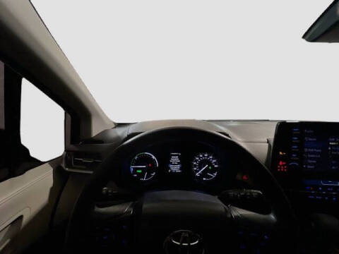 2023 Toyota Sienna LE 8-Passenger