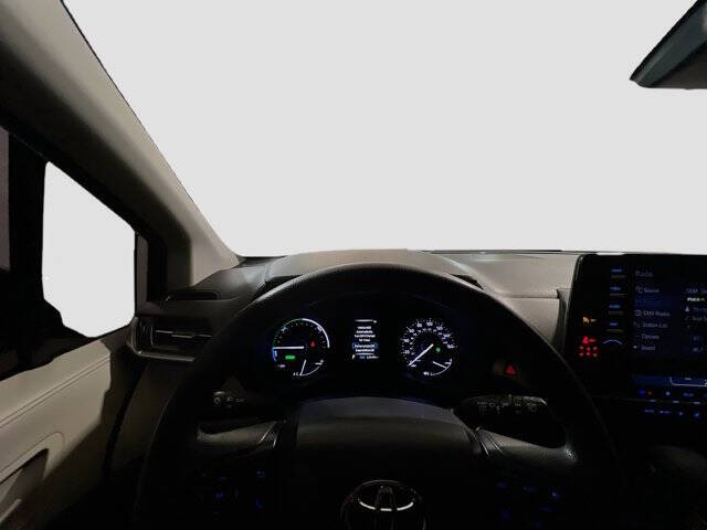 2023 Toyota Sienna LE 8-Passenger