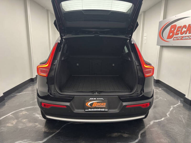 2023 Volvo XC40 B5 Core