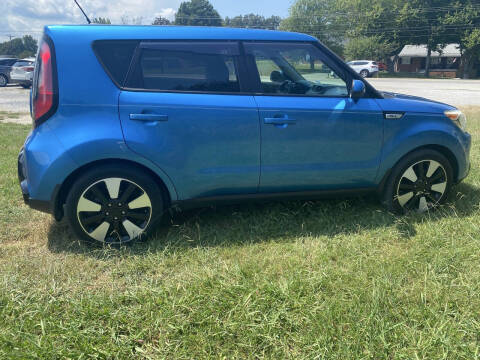 2016 Kia Soul +