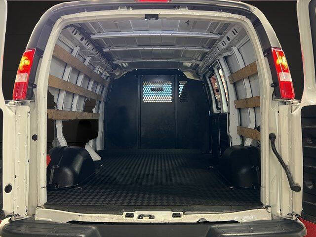 2023 Chevrolet Express 2500