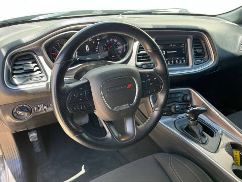 2021 Dodge Challenger SXT