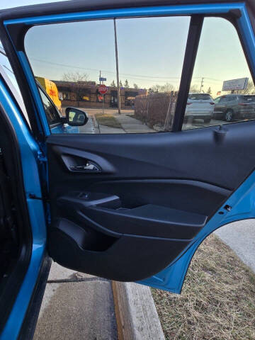 2025 Chevrolet Trax LS