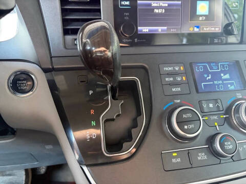 2015 Toyota Sienna