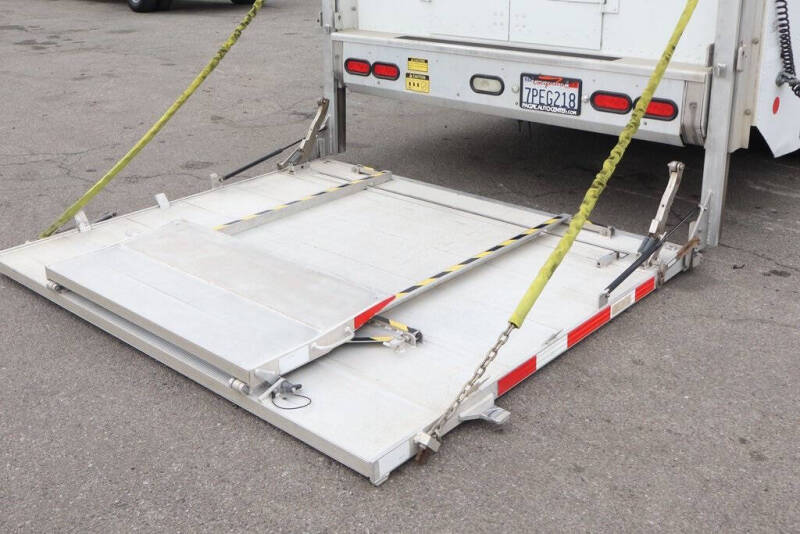 2015 Freightliner MT45 Chassis