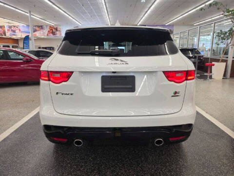 2018 Jaguar F-PACE S