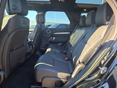 2026 Land Rover Discovery P300 Dynamic SE