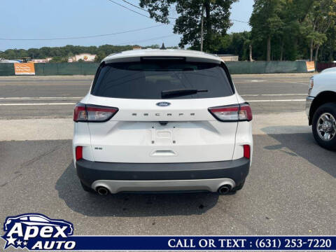 2022 Ford Escape SE