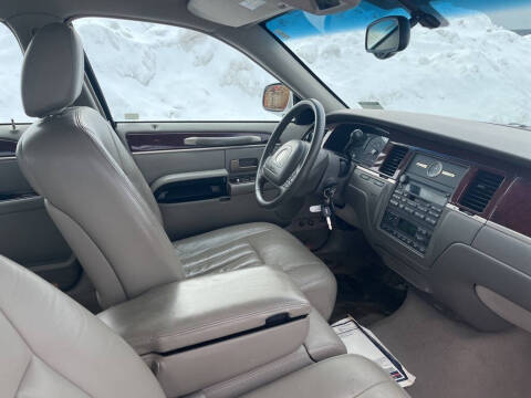 2004 Lincoln Town Car Signature