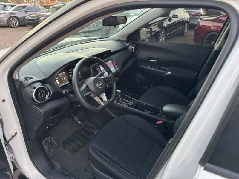 2024 Nissan Kicks SV
