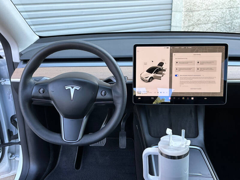 2021 Tesla Model Y Long Range photo 16