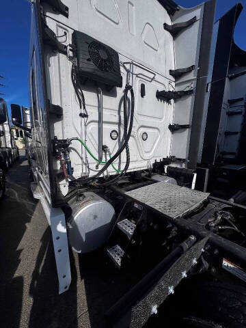 2020 Freightliner Cascadia
