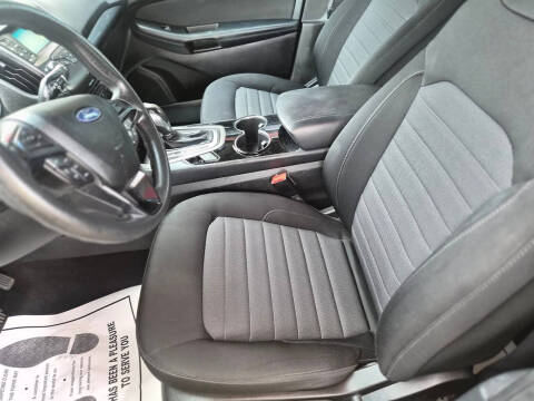 2018 Ford Edge SE