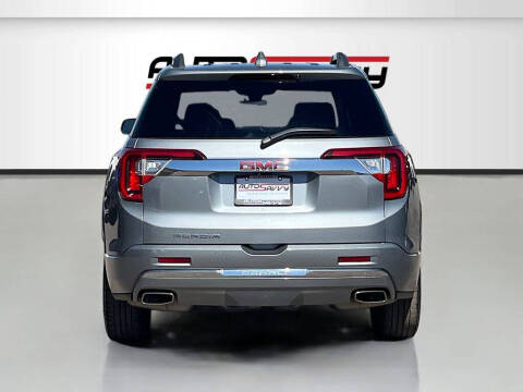 2023 GMC Acadia Denali