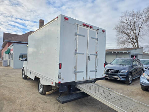 2016 GMC Savana 3500