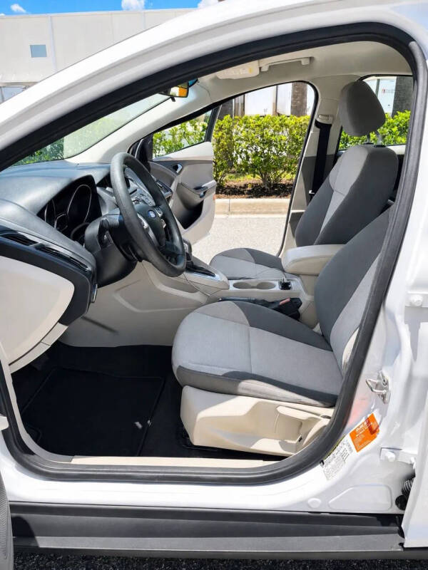 2012 Ford Focus SE