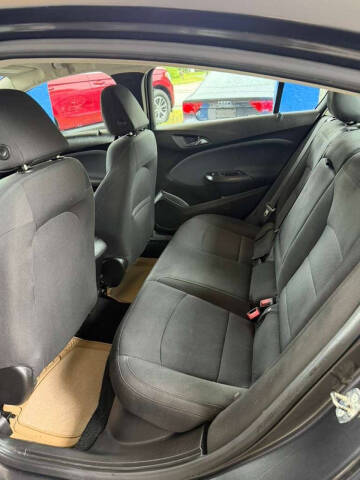 2017 Chevrolet Cruze LT Auto