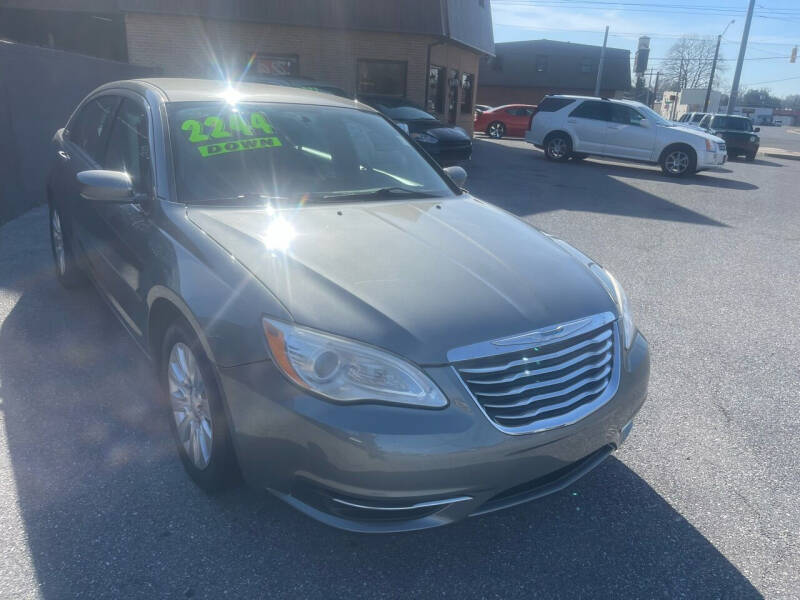 2013 Chrysler 200 for sale at D & C Auto Sales in Laurel DE