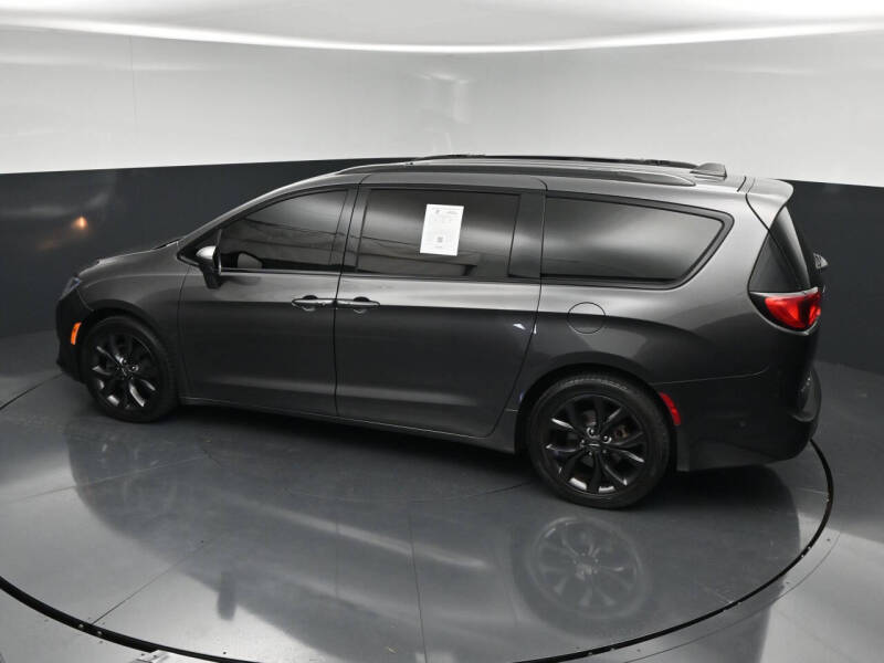 2019 Chrysler Pacifica Touring L Plus