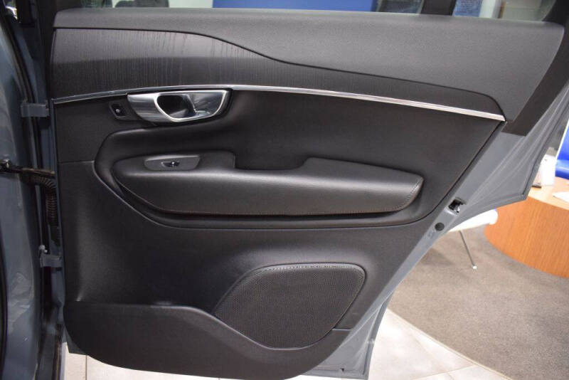 2020 Volvo XC90 T5 Momentum