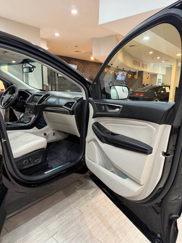 2016 Ford Edge Titanium