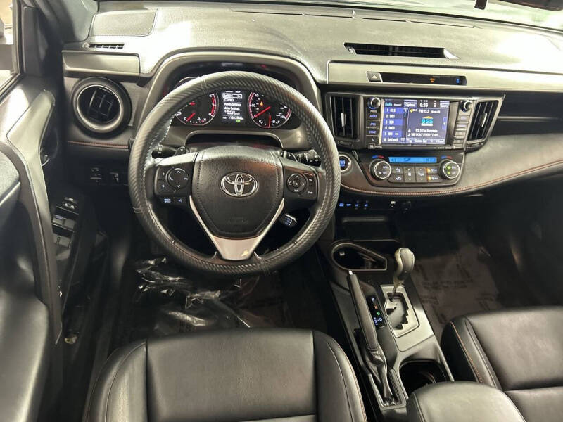 2016 Toyota RAV4 SE