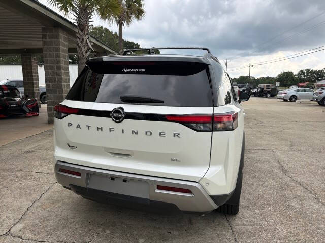 2024 Nissan Pathfinder SL