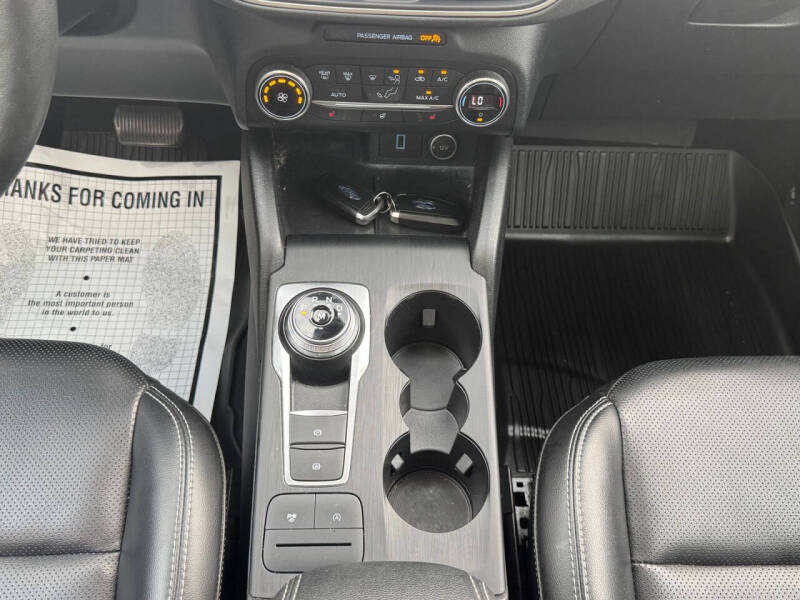 2020 Ford Escape SEL