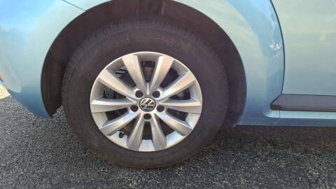 2013 Volkswagen Beetle 2.5L Entry